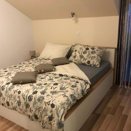 Apartman Mig Solin Exteriér fotografie