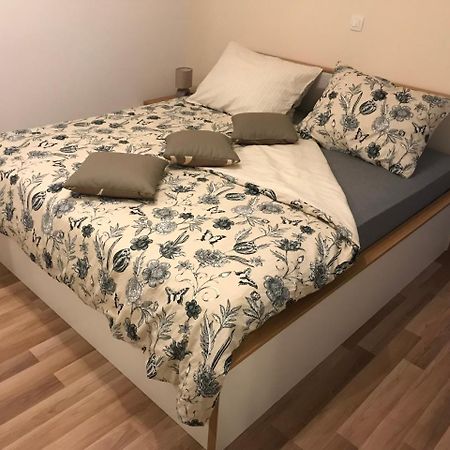 Apartman Mig Solin Exteriér fotografie