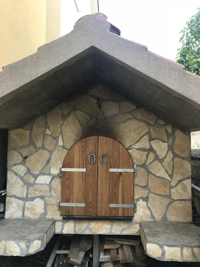 Apartman Mig Solin Exteriér fotografie
