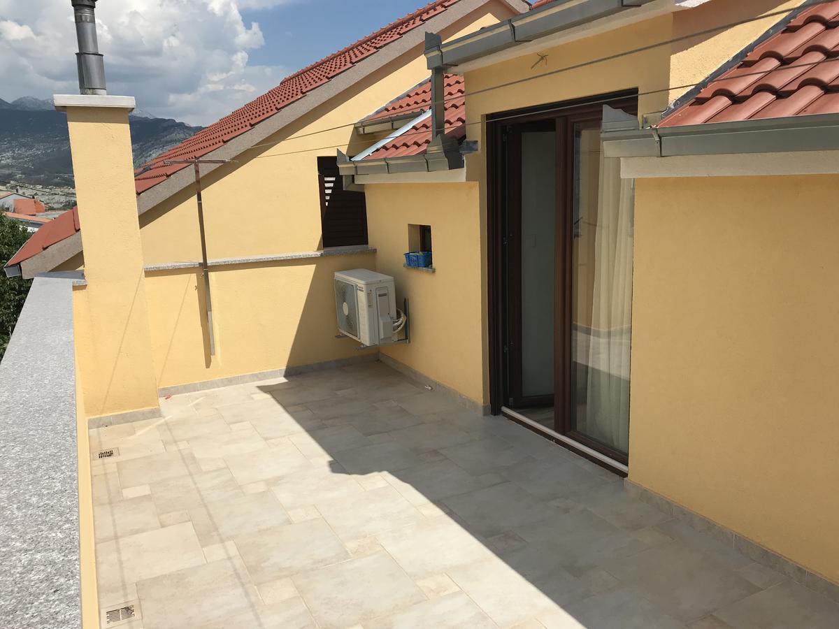 Apartman Mig Solin Exteriér fotografie