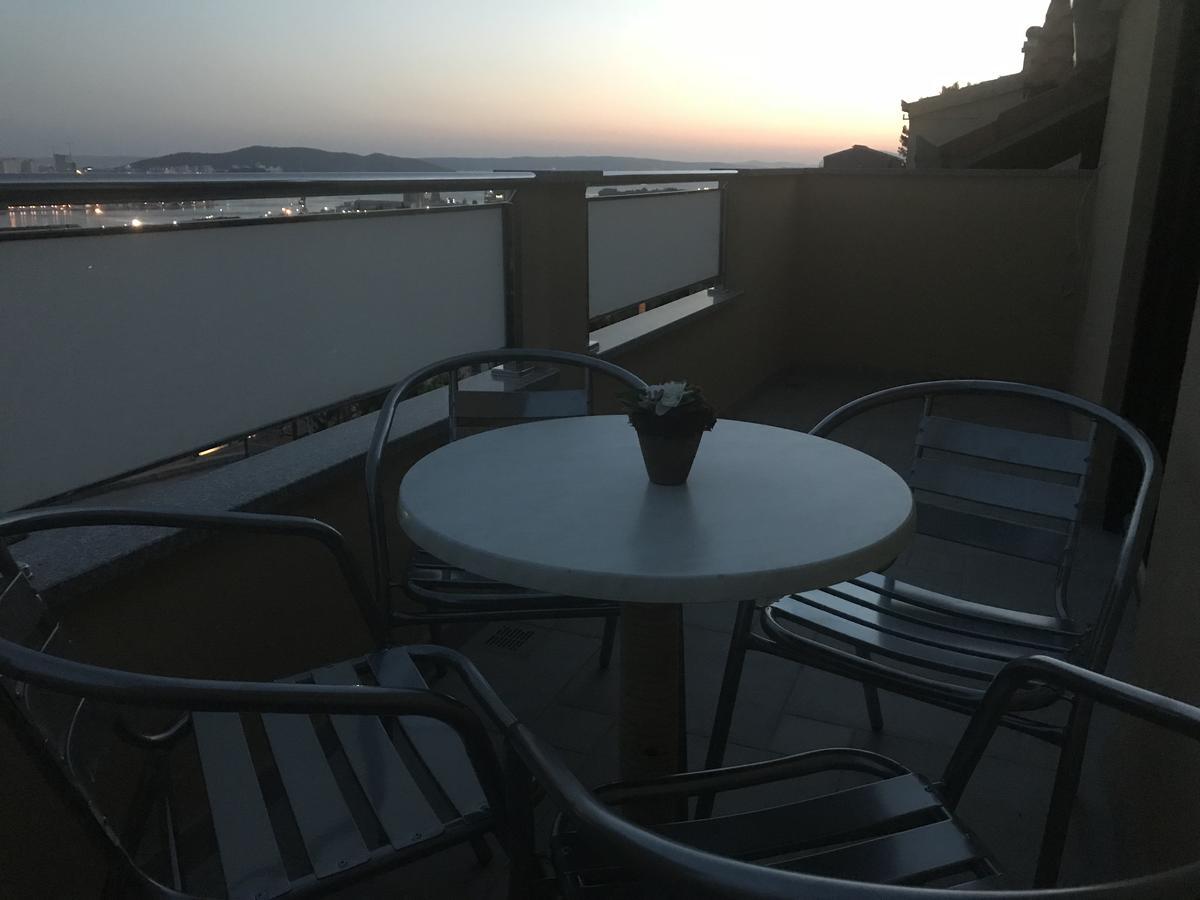 Apartman Mig Solin Exteriér fotografie