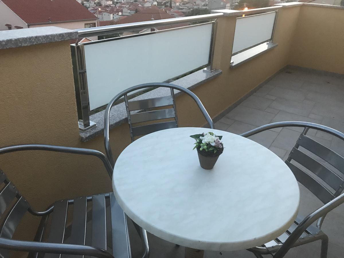 Apartman Mig Solin Exteriér fotografie