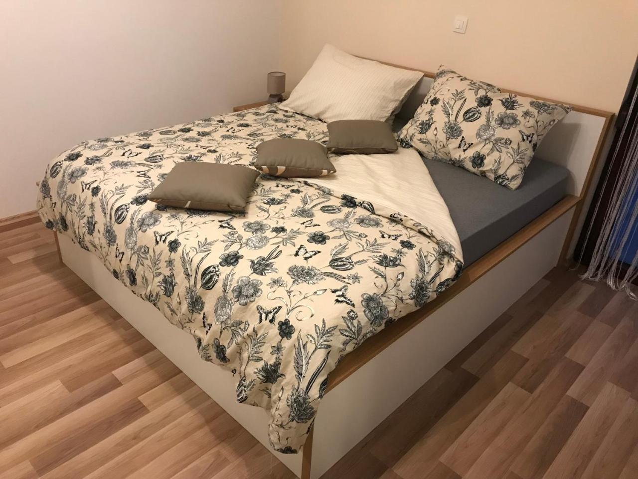 Apartman Mig Solin Exteriér fotografie